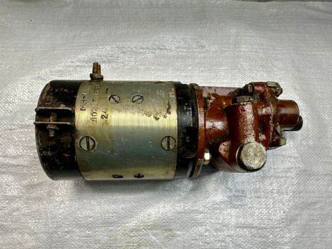 Маслозакачивающий насос МН-1 24 вольт 41 А на Кировец