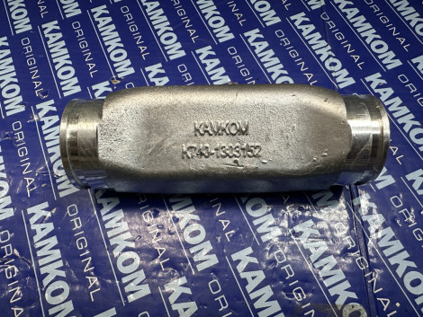 Труба помпы подводящая (треугольная) для КамАЗ 740-1303152 / КАМКОМ