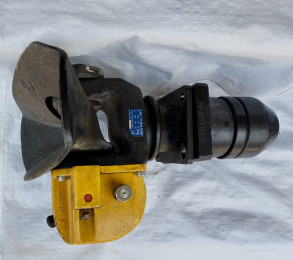 Фаркоп 30т Тягово-Сцепное устройство HYVA петля d=50mm, D=285kN, Dc=140kN (100*160мм)  для МАН HYVA JK50-C9