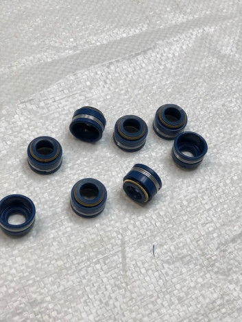 Манжета клапана (к-т 8шт) синий силикон (сальник) в сборе для КамАЗ 740-1007268-01 / КАМКОМ
