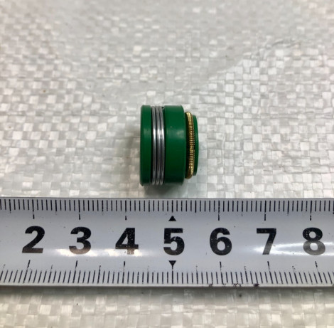 Манжета клапана (к-т 8шт) зелёный силикон (сальник) в сборе для КамАЗ 740-1007268-01 / КАМКОМ